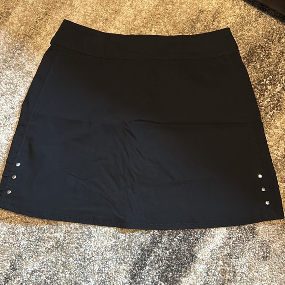 NWT Elegant Black Women's Skort size 9 - Picture 7 of 10
